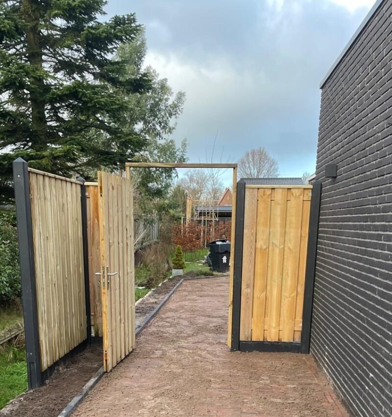 Houten schutting deur