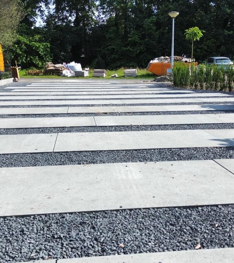 Split & tegelstroken oprit