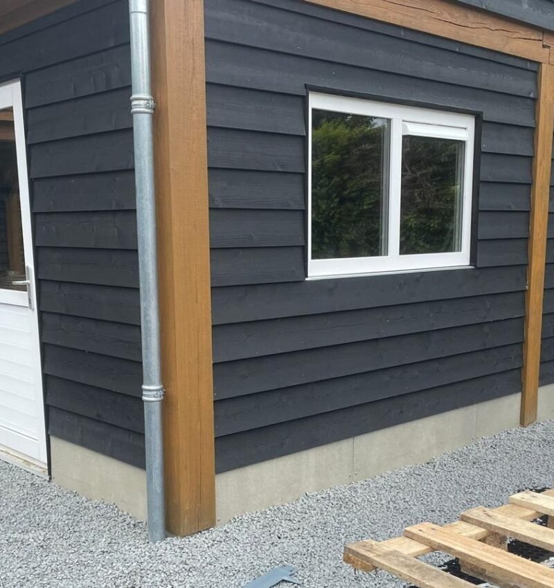 Grondwerk bij bijgebouw